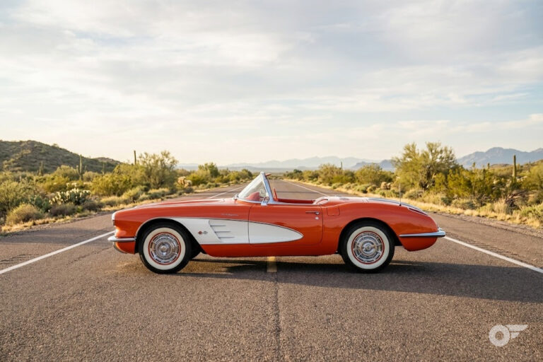 Chevrolet-Corvette-C1-4